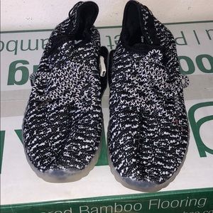 LED LIGHT UP  TENNIS SHOES